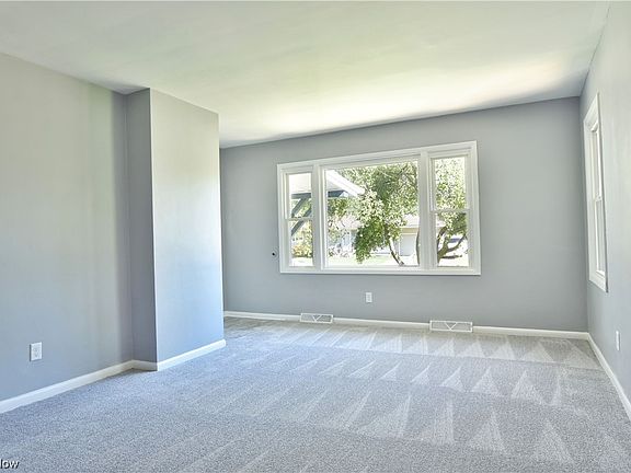 5th image of 3089 Starlite St NW