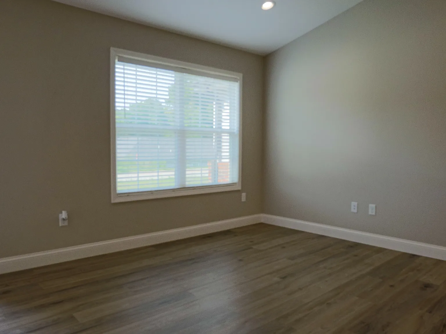 249 Oak Grove Circle - . — Photo 4