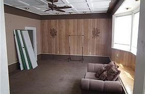 4th image of 233 Bird Ct