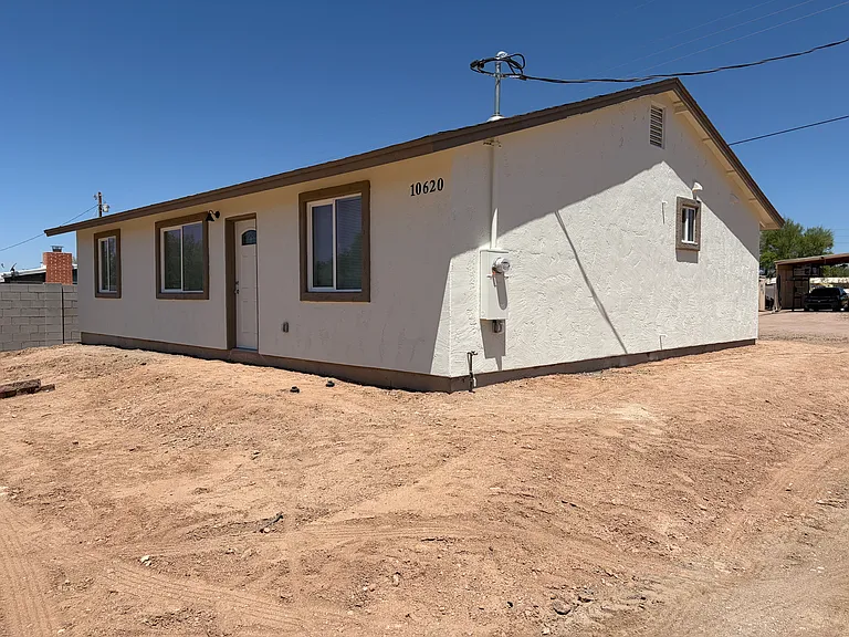 10620 E Mercury Dr — Photo 2