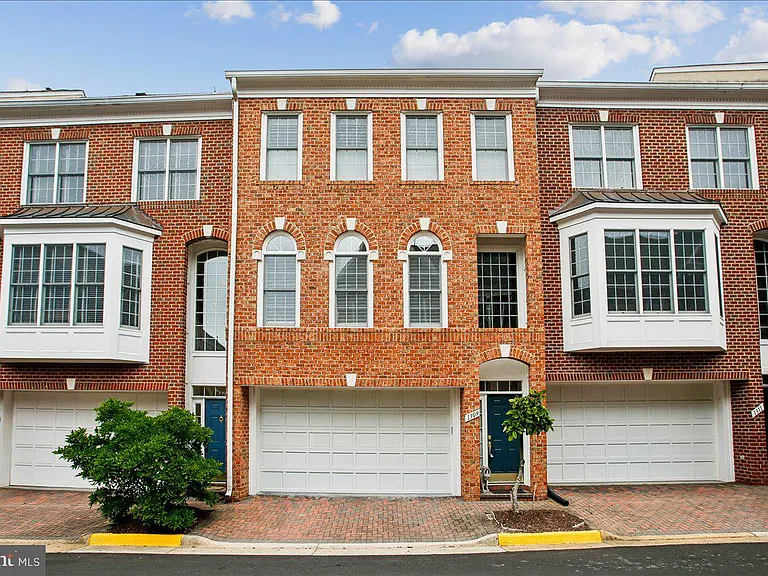 1309 McLean Crest Ct — Photo 1