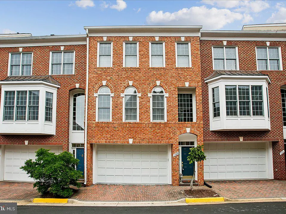 1309 McLean Crest Ct