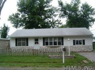 18 Glencoe Dr, Belleville, IL 62221