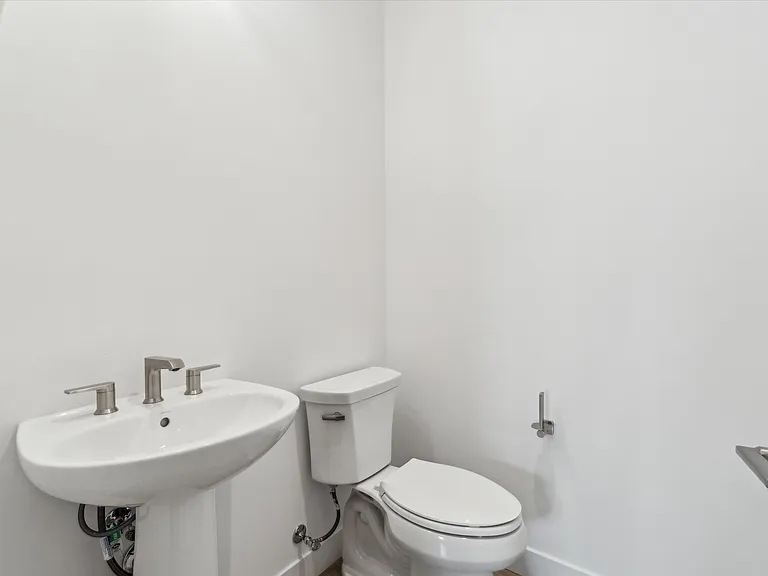 11138 N San Clemente St — Photo 23