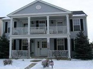 1595 Wild Rose Ln, Aurora, IL 60504