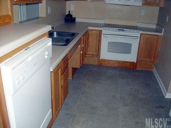 3rd image of 1689 Golden Cedar Ln