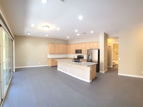 3rd image of 7113 W Linda Ln