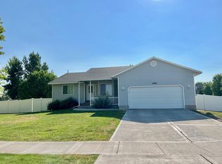4208 E Willow Canyon Dr, Ammon, ID 83406