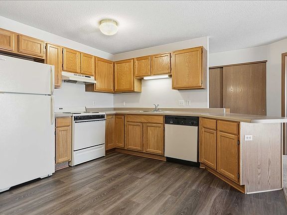 3rd image of 750 Penn St Suite 304