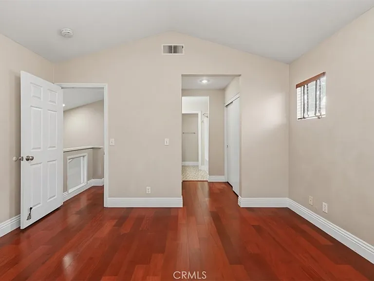 930 Primrose Ln — Photo 16