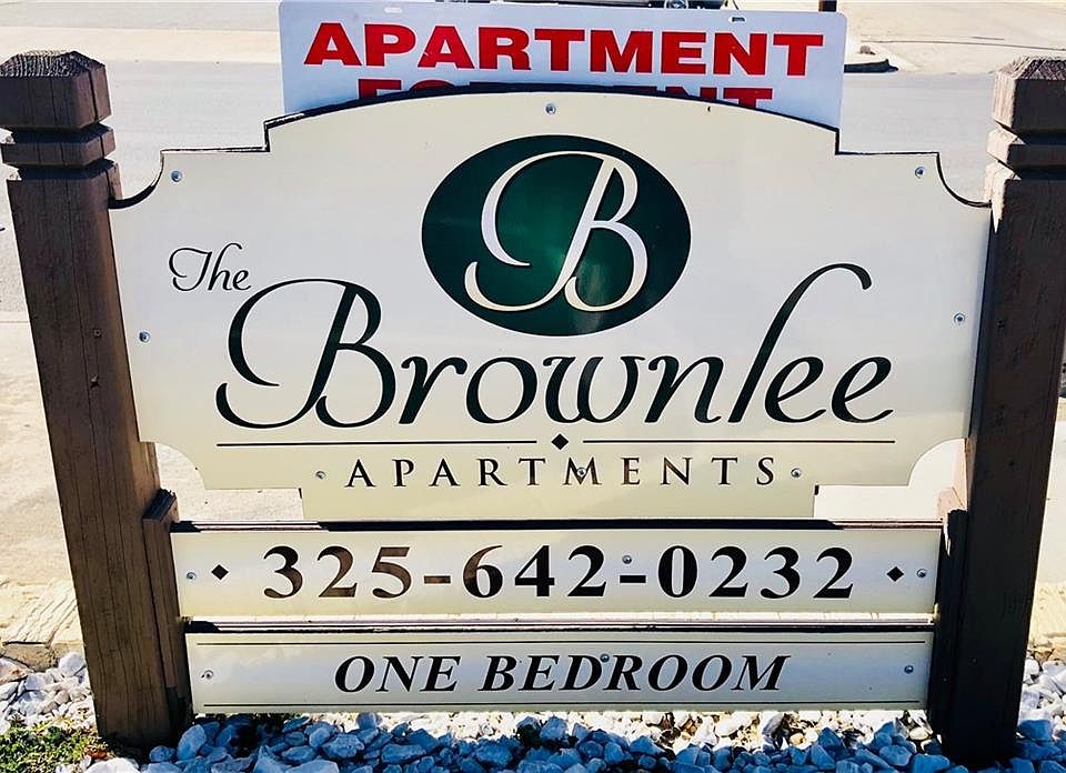 1st image of 210 Brown St
