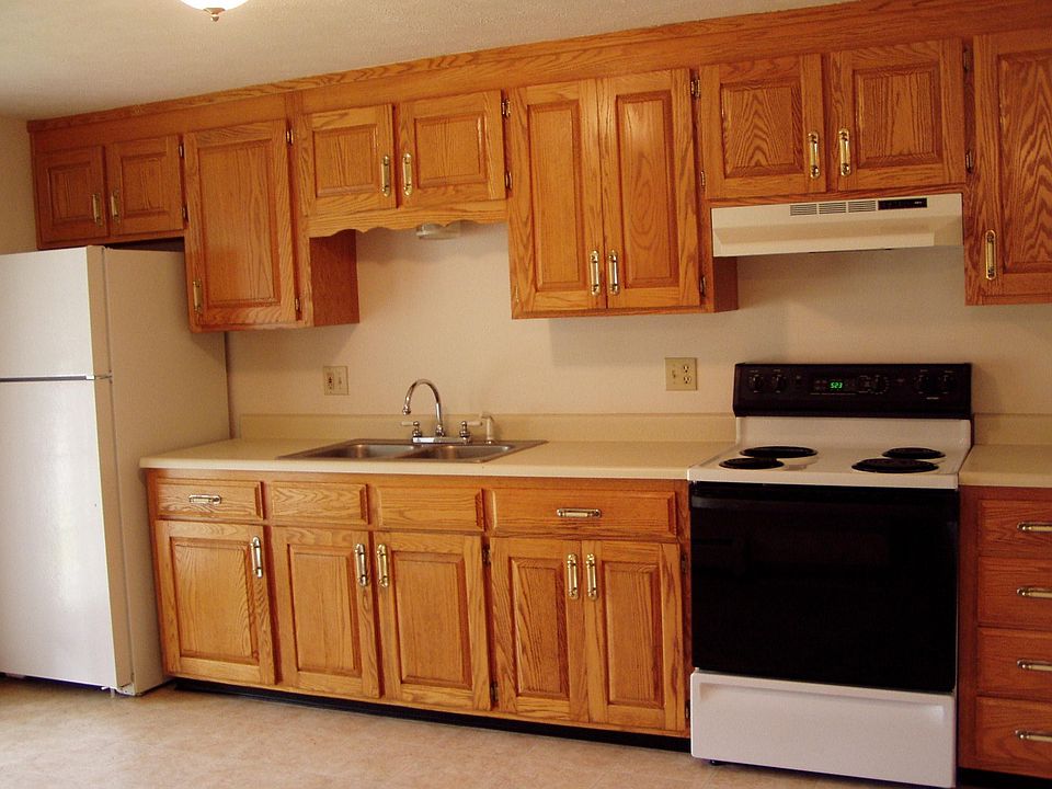 2nd image of 76 Franklin St #4