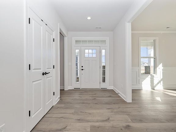 2nd image of 501 Saint Andrews