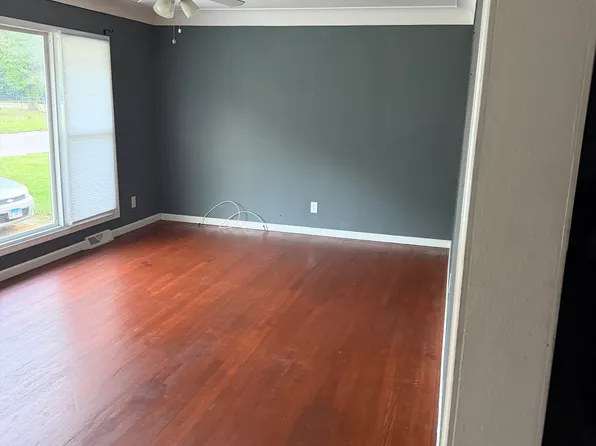 811 N 84th St, East Saint Louis, IL 62203