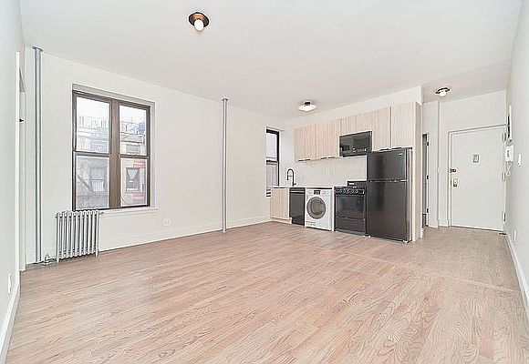 1st image of 304 E 5th St #5C