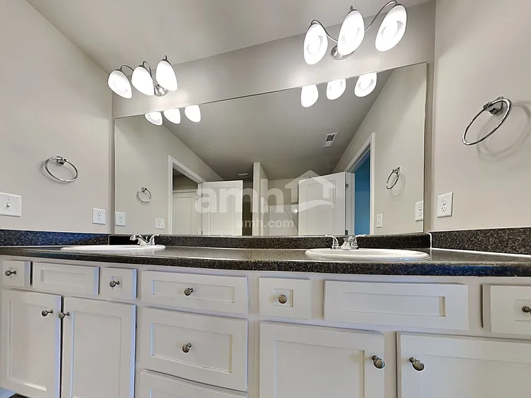 70 Orchard Ln — Photo 18