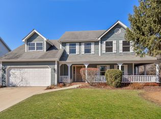 33 Breckenridge Dr, Aurora, IL 60504