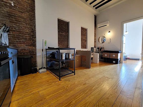 2nd image of 129 Putnam Ave APT 3L