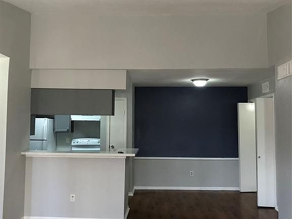 3rd image of 2120 El Paseo St APT 504