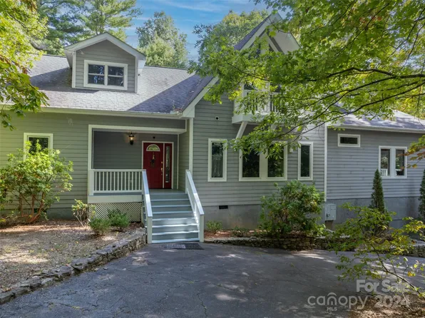65 Winfield Cove Rd, Saluda, NC 28773