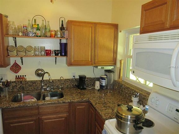 3rd image of 137 Balsam Dr
