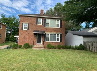 2266 Westmoor Rd, Rocky River, OH 44116