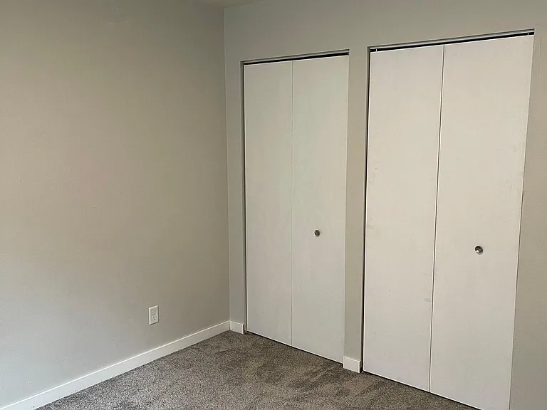 420 S Van Buren St #5 — Photo 10