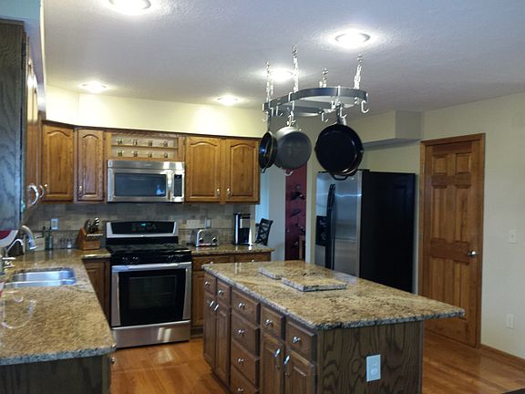 5th image of 7716 Glanmore Ct