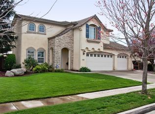 6131 W Seeger Ct, Visalia, CA