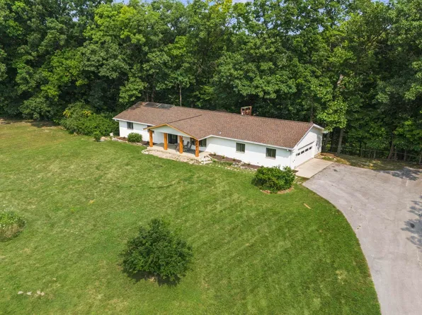 1421 Glacier Ridge Rd, Fort Wayne, IN 46845