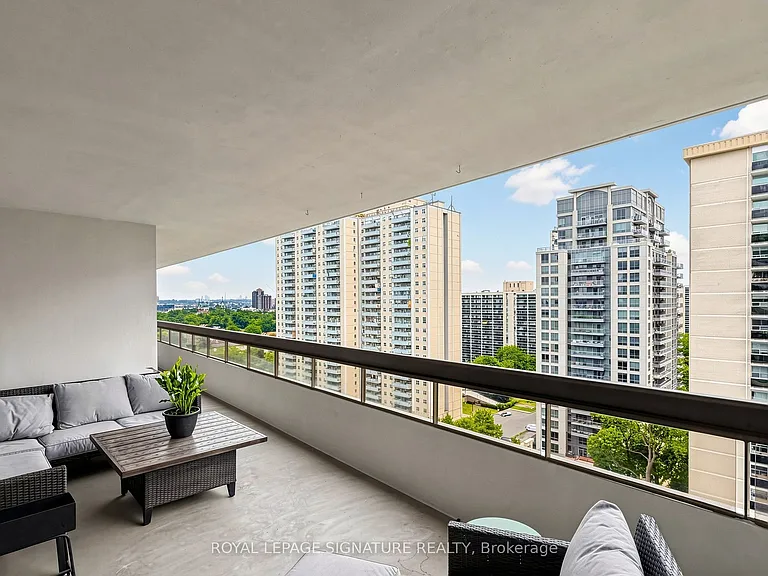 100 Quebec Ave #1505 — Photo 30