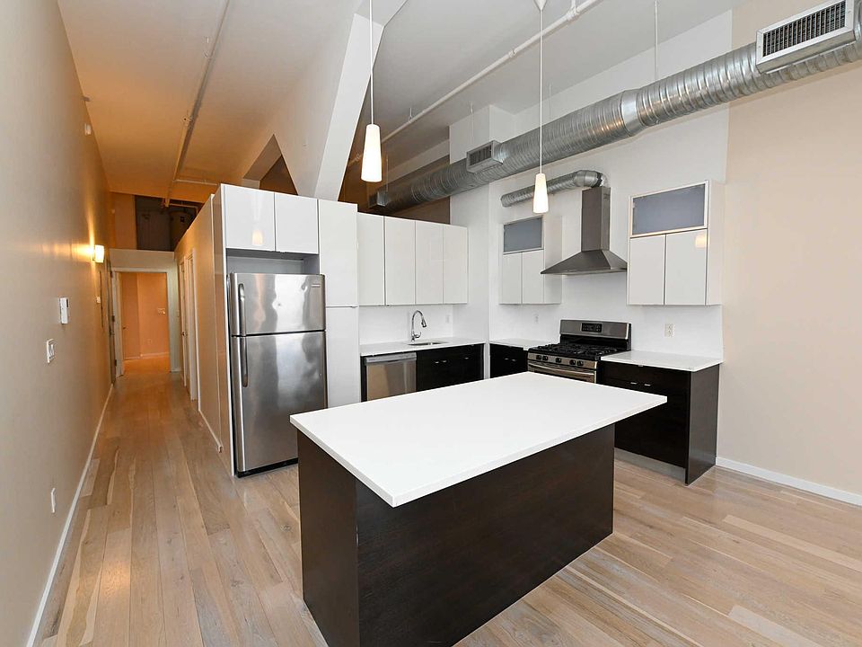 1st image of 726 Market St Unit 902B