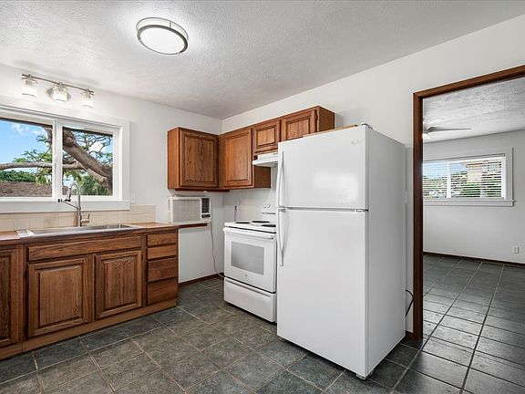 3rd image of 1772 Hoonanea St #B