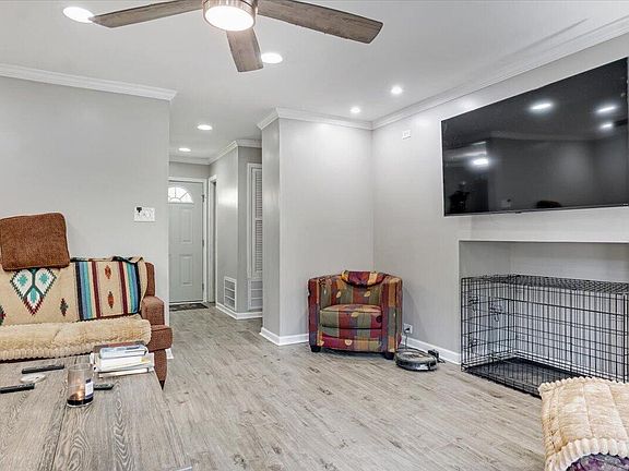3rd image of 1817 Covington Place