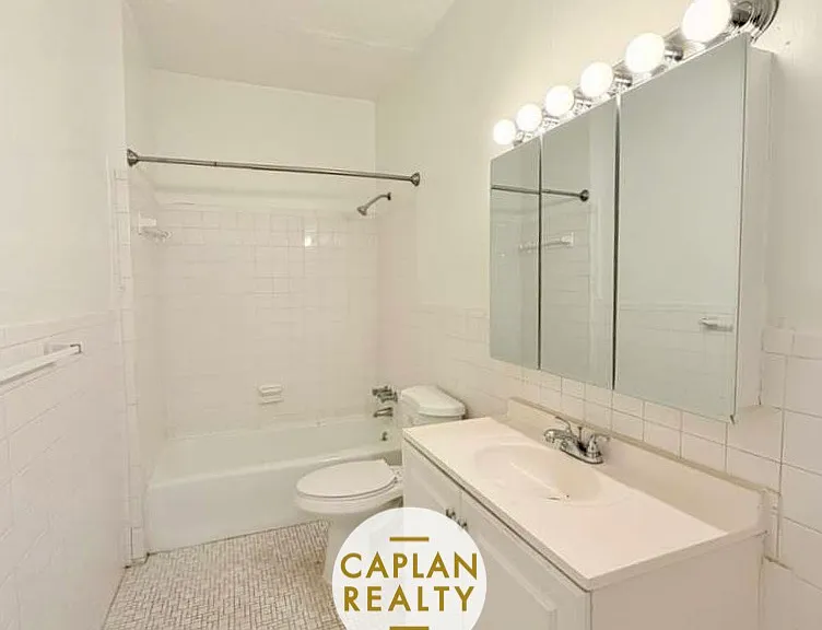 460 Whalley Ave #101 — Photo 5