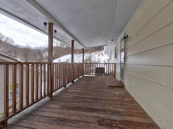 4th image of 212 Jennifer Dr