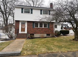 22 Farwell Ave, Hyde Park, MA 02136