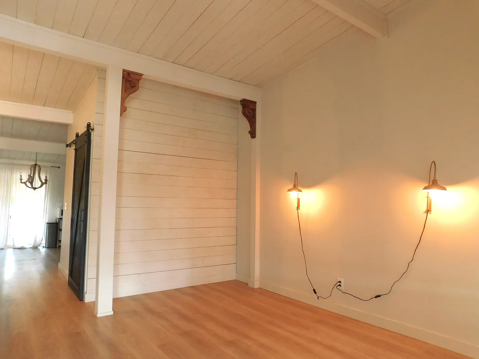 612 Pine Avenue - 1 — Photo 3
