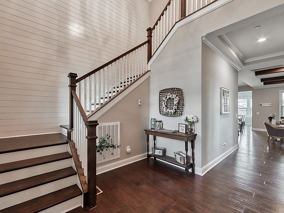 4th image of 801 Walridge Ct