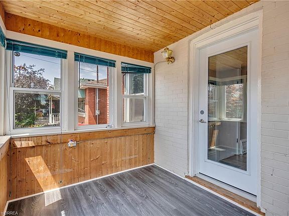 4th image of 15 Salisbury Ave