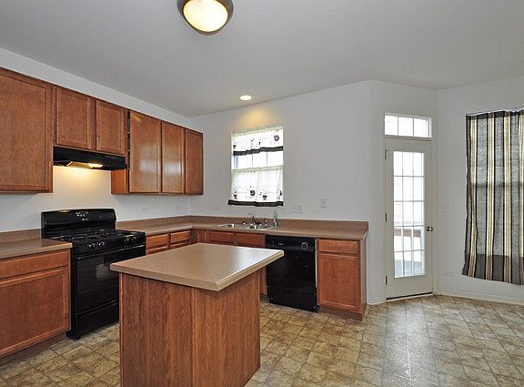 4th image of 1645 W Turtle Creek Ln