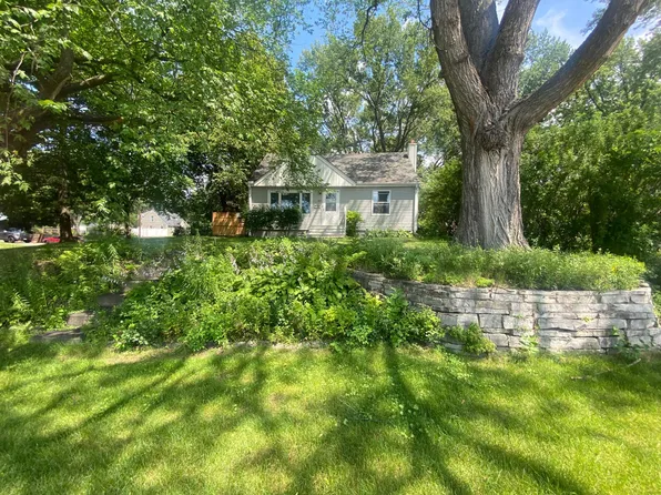 2966 Louisiana Ave N, Crystal, MN 55427