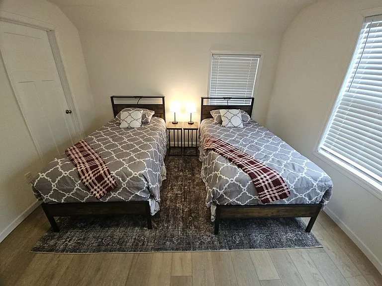 Bedroom #4 - Two twin beds (2nd level)