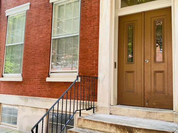 904 Pine St APT 4, Philadelphia, PA 19107