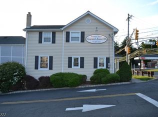 1914 Washington Valley Rd, Martinsville, NJ 08836