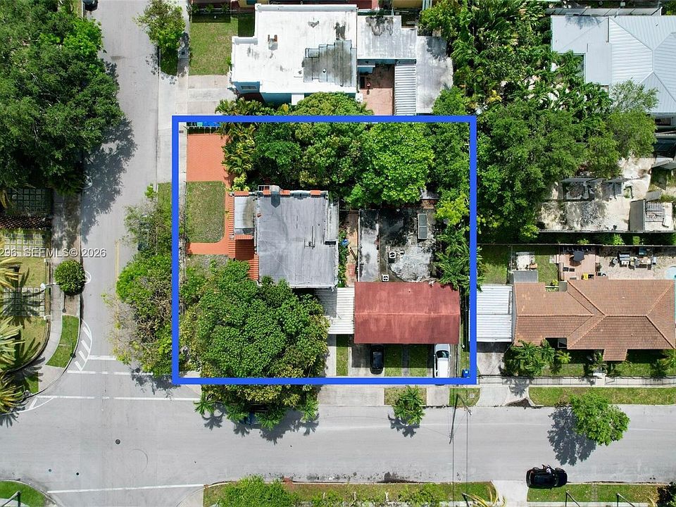 1st image of 1792 SW 11th St