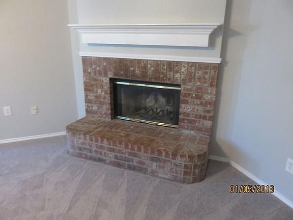 4th image of 508 Waterford St