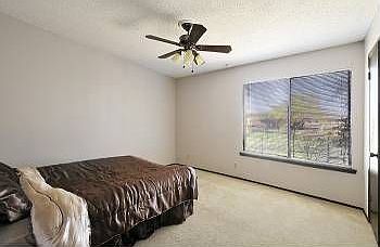 5th image of 914 E Village Ln