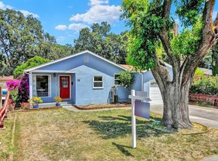 135 Valley Dr, Vacaville, CA 95688