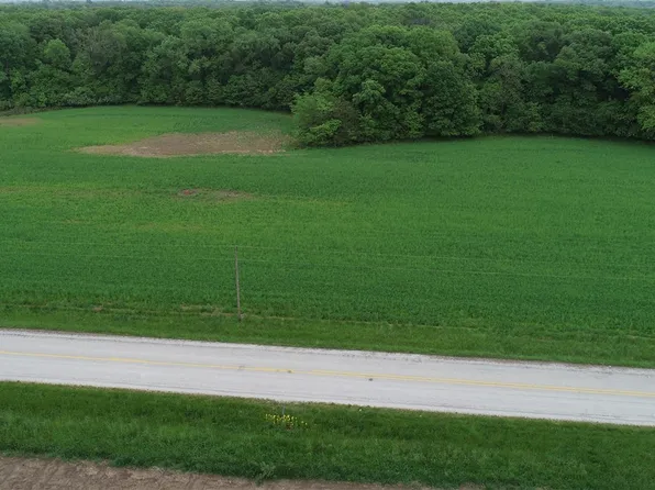 1775 East Rd #9, Shelbyville, IL 62565